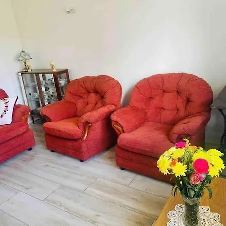 Teach Dunmore In The Heart Of Donegal Gaeltacht. Фалкарра